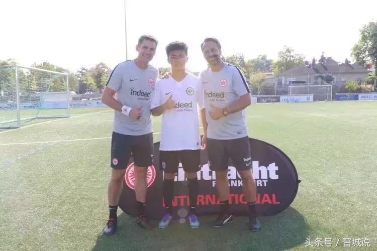 山西晋城高平小伙,晋城体育场奔跑少年