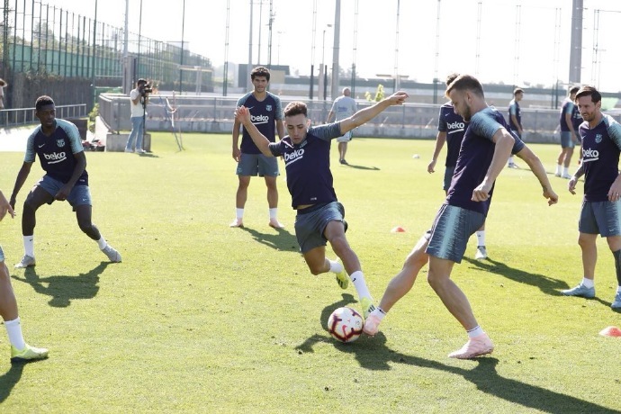 巴萨史上最强队徽,巴萨趣事