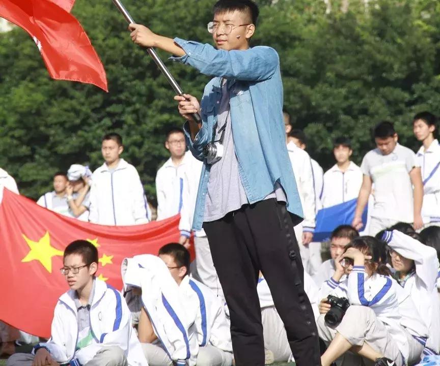 巧绘世界缩影，畅舞运动激情，科中第十届体育文化节盛大开幕