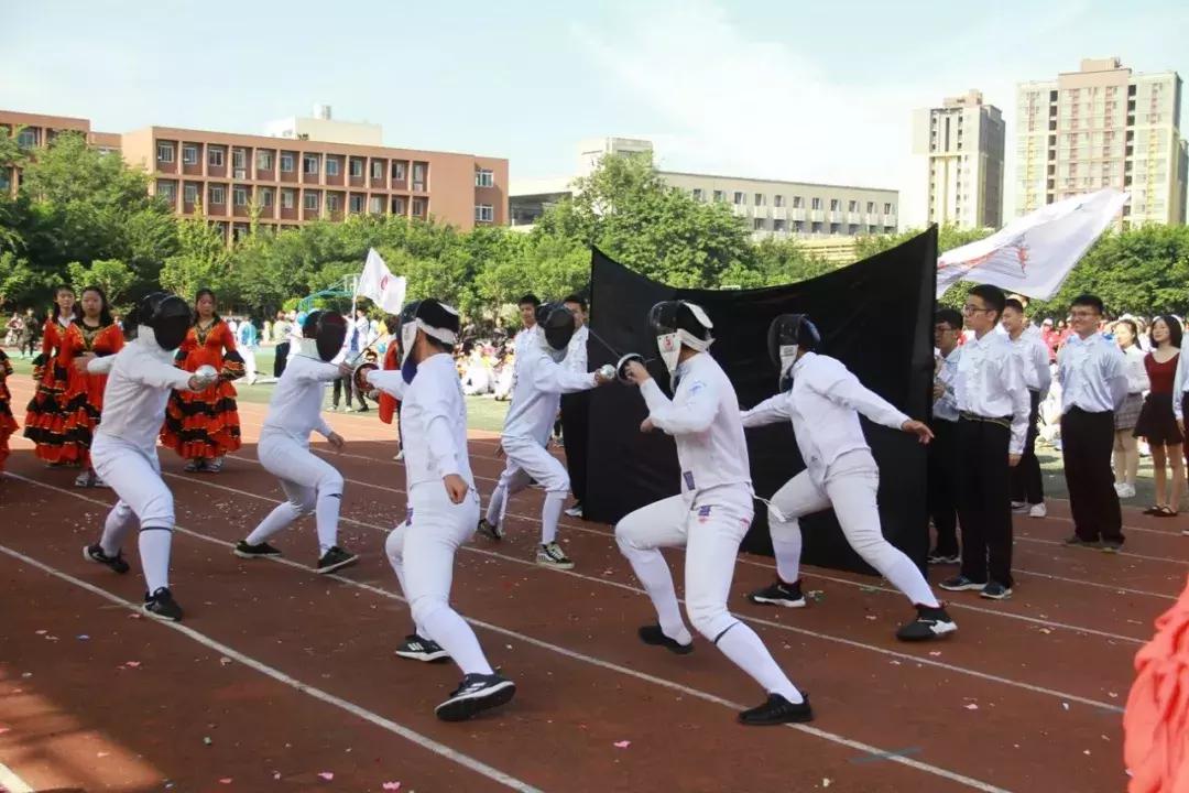 巧绘世界缩影，畅舞运动激情，科中第十届体育文化节盛大开幕