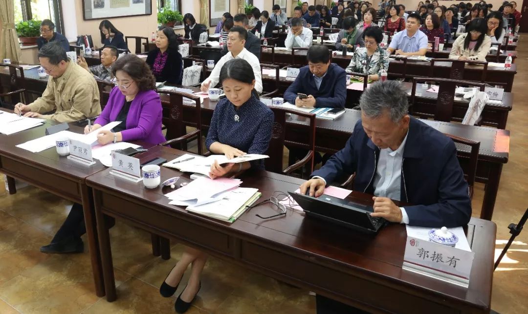 四有好老师的师德案例300字,争当四有好老师师德演讲稿