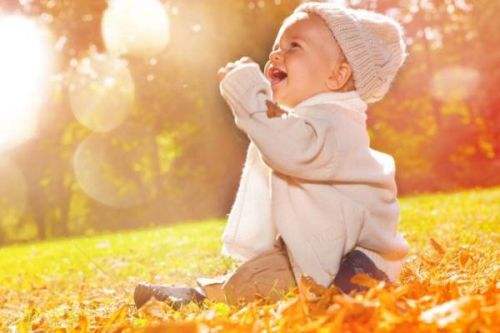 妈妈觉得你冷该怎么办,天冷要给宝宝加衣