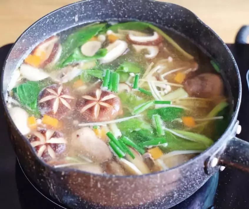 天气热孩子越来越爱吃这道菜,给孩子多做这几种家常菜少生病