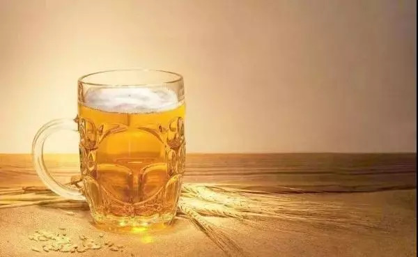 鞋子发黄发霉怎么变白生活小妙招,鞋子发霉了怎么洗掉黑点