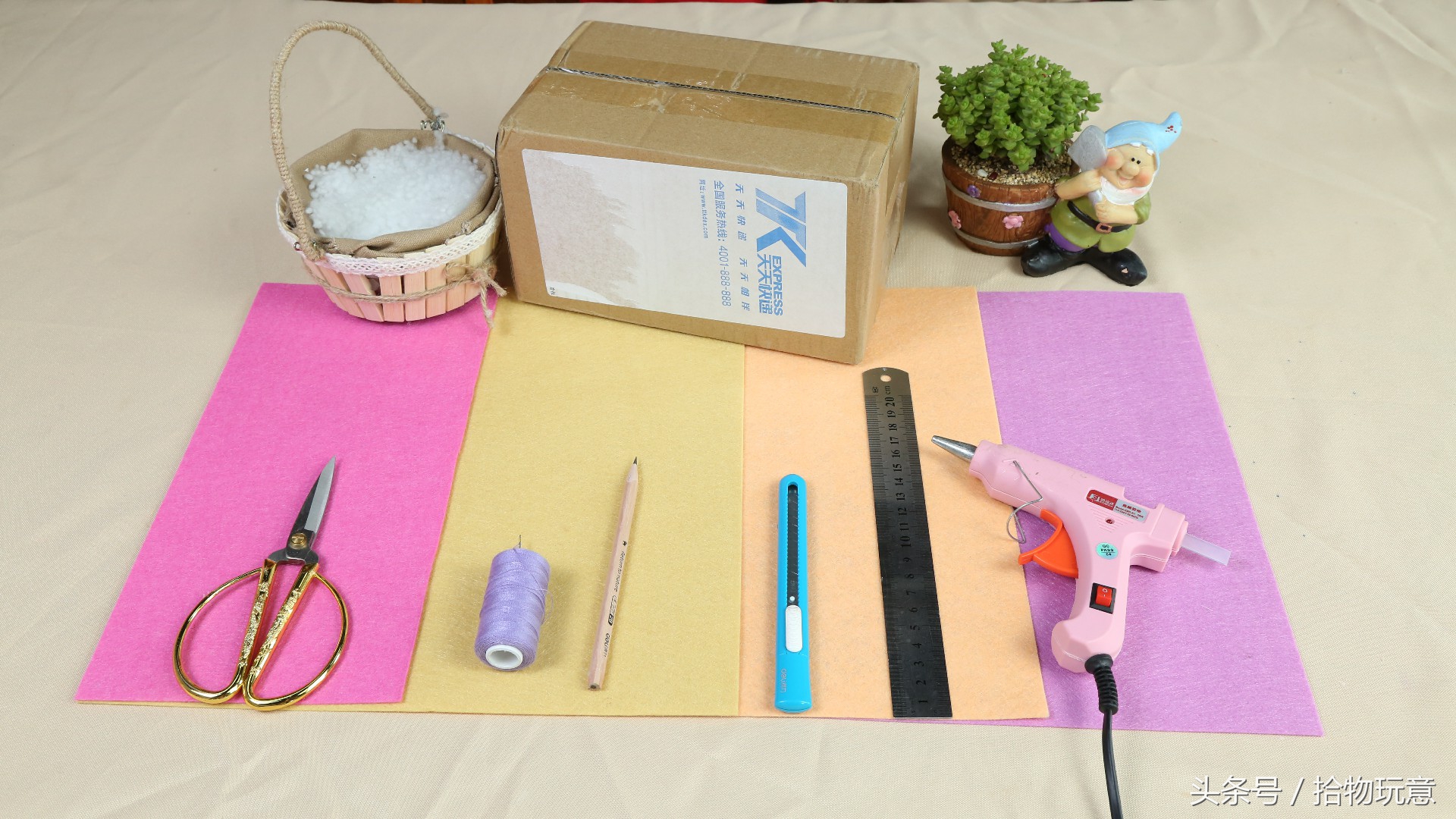 快递盒变挂式抽纸盒,快递盒变废为宝抽纸盒