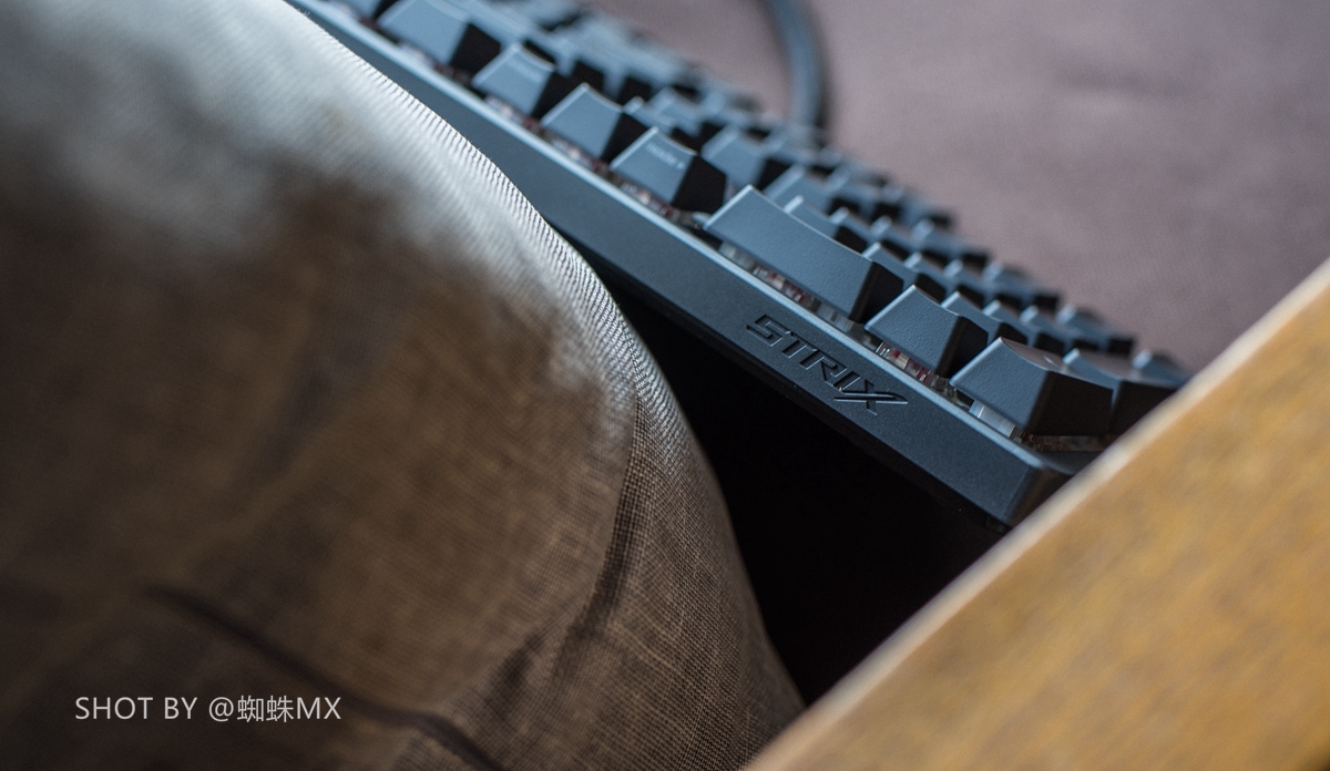 rogstrixflare有线机械键盘拆卸,rogstrixflare机械键盘