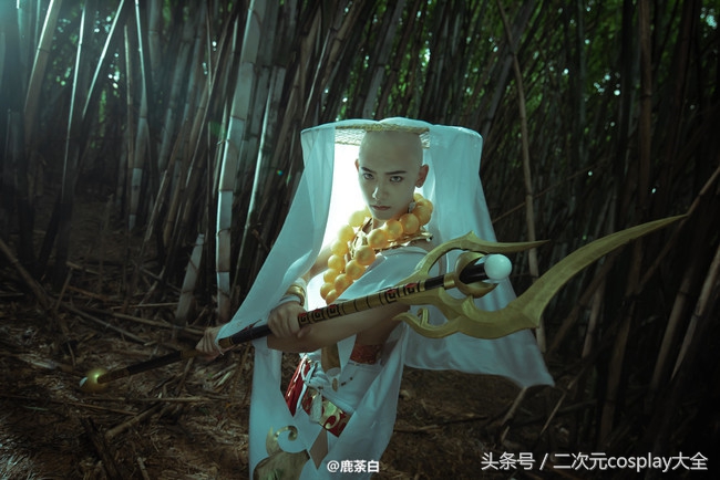 剑侠情缘网络版叁少林cos，温柔俊美，我居然有了种心动的感觉