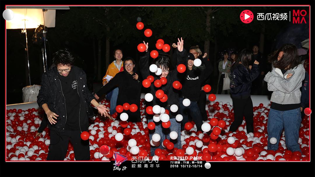 韩寒红白宇宙完整视频,韩寒奉献四海歌会