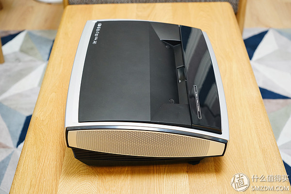 激光电视150寸坚果多少钱,坚果4k激光电视最新款