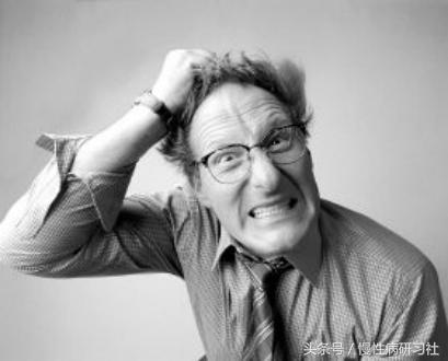 秋冬季节，如果老人出现“头痛、脑袋发木”，子女要注意了！