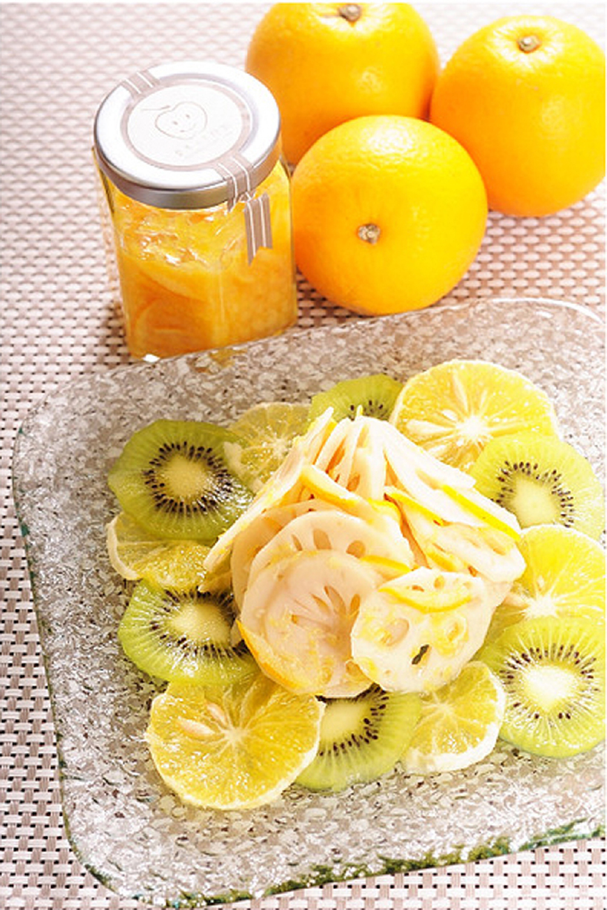 秋天莲藕实惠鲜美教你特色做法,秋天莲藕和什么东西煲汤最好