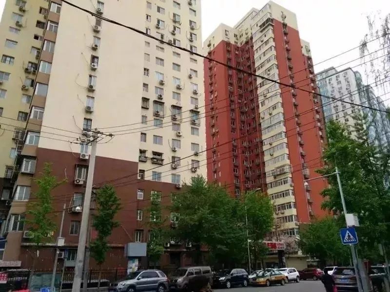 住在北京三环内与五环外的差别,在北京生活还是34线城市生活好