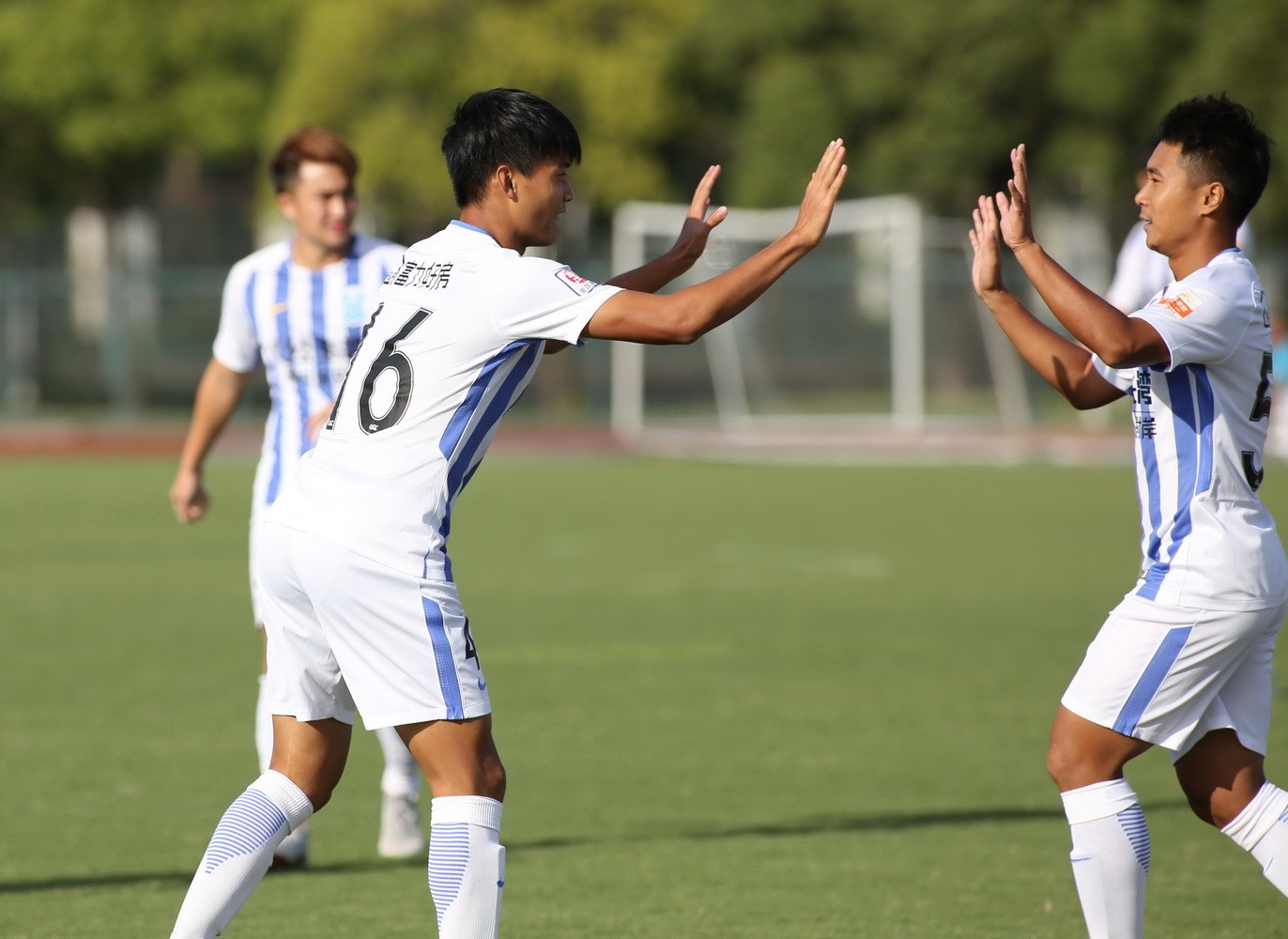 预备队广州富力对广州恒大,中超申花5:3逆转富力