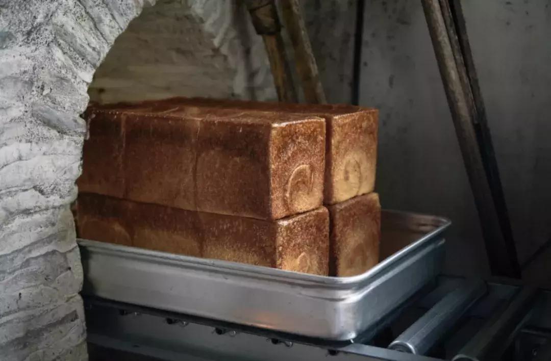 石窑面包店内实拍视频,天然酵母的石窑面包店