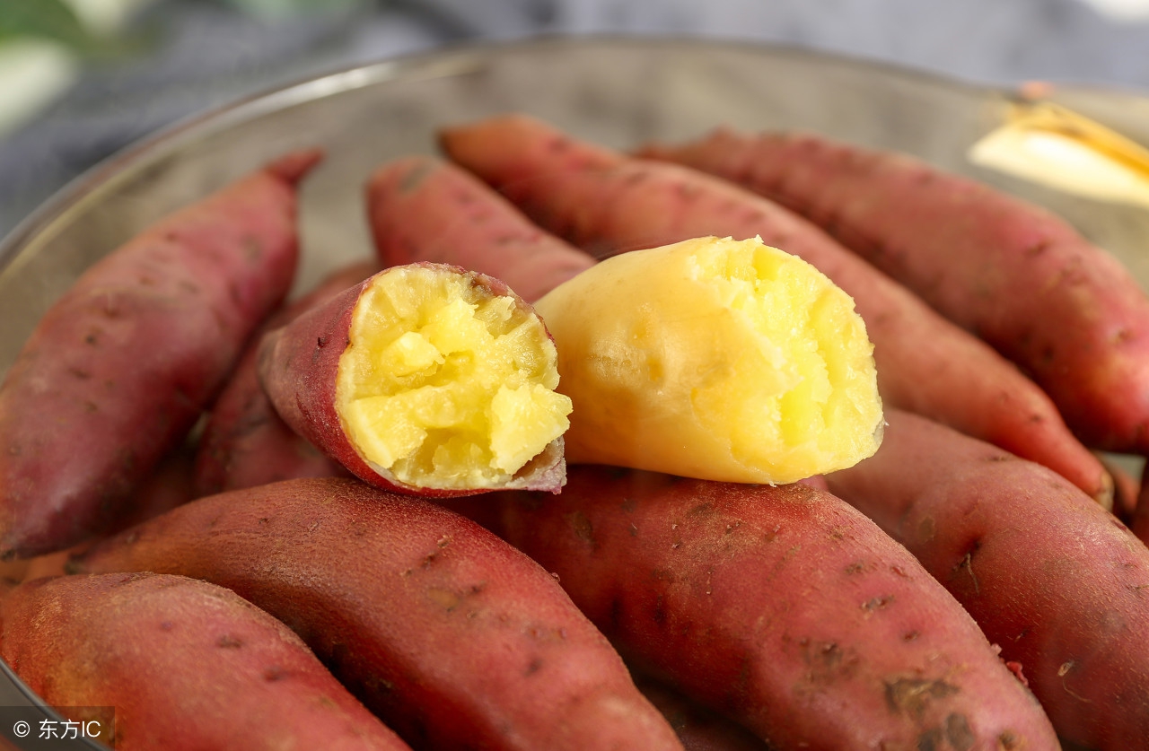 孕妇早期吃什么对胎儿发育好,请问一下孕妇吃什么对胎儿好