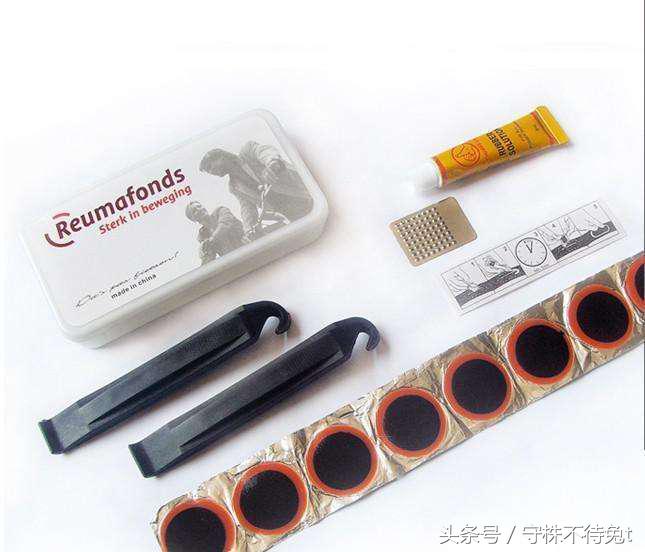 雨衣雨伞坏了怎么修补,雨伞坏了不要急一招教你避免尴尬