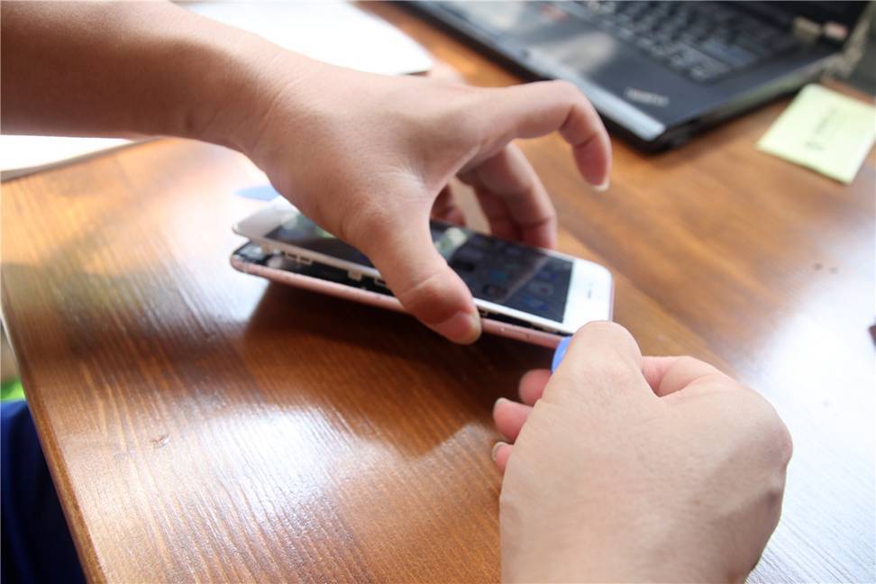 复活iphone6plus,苹果6splus屏碎了