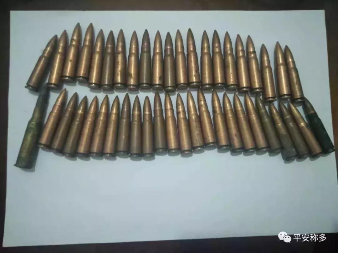 玉树公安抓捕的视频,缉枪治爆宣传群众主动上交枪支