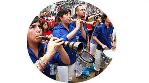 西班牙叠人塔全过程,西班牙叠人塔事故