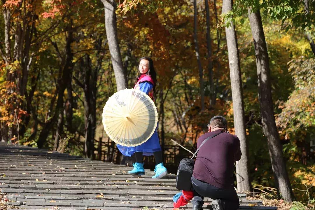 云南一天的游客人流量,云南人多的景点怎么拍照