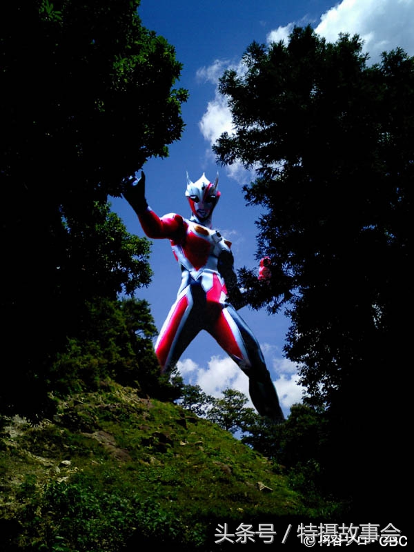 濂ョ壒鏇间笌鍋囧ゥ鐗规浖,鍋囧ゥ鐗规浖鐜╁叿瑙嗛