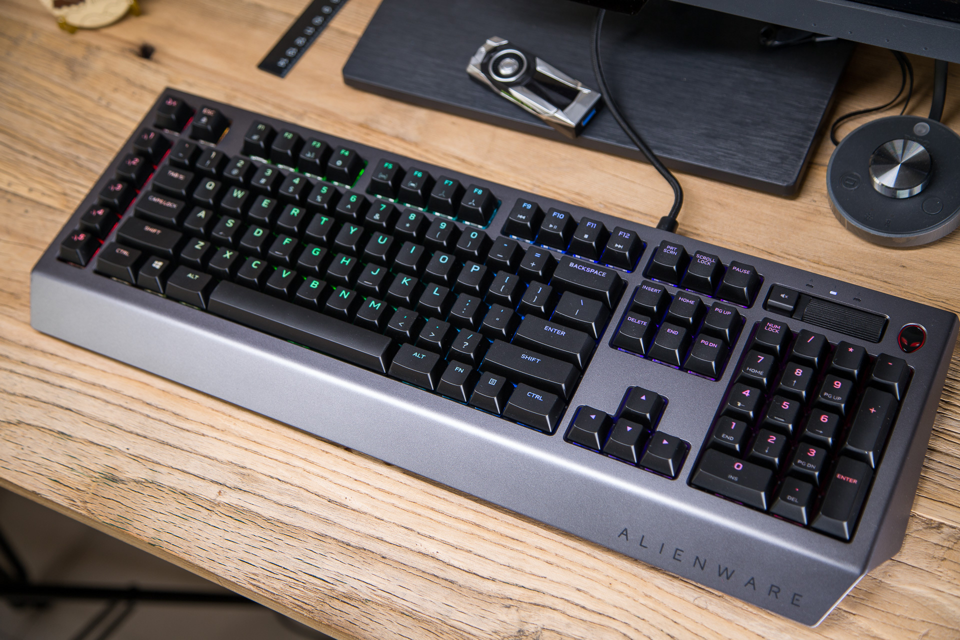 alienware键盘580,alienware19键盘评测