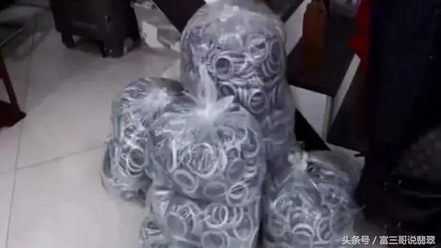 几十元低价翡翠是真是假,卖假翡翠的人收高价格能怎么处理