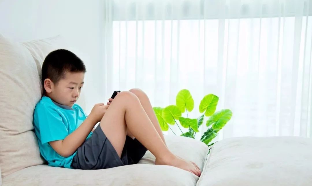 小孩子6岁就近视了怎么办,孩子才三年级就近视了怎么办