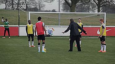 防守阵型足球,防守阵型整体移动训练方法