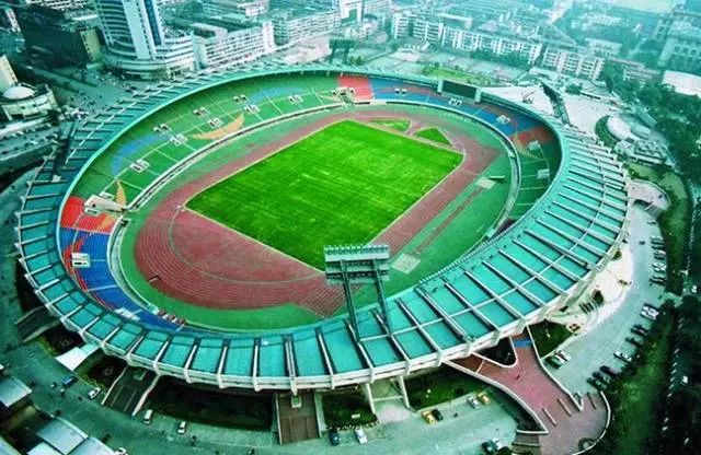 大假耍成都|打篮球、踢足球……放假甩肉,这些免费场馆在等你