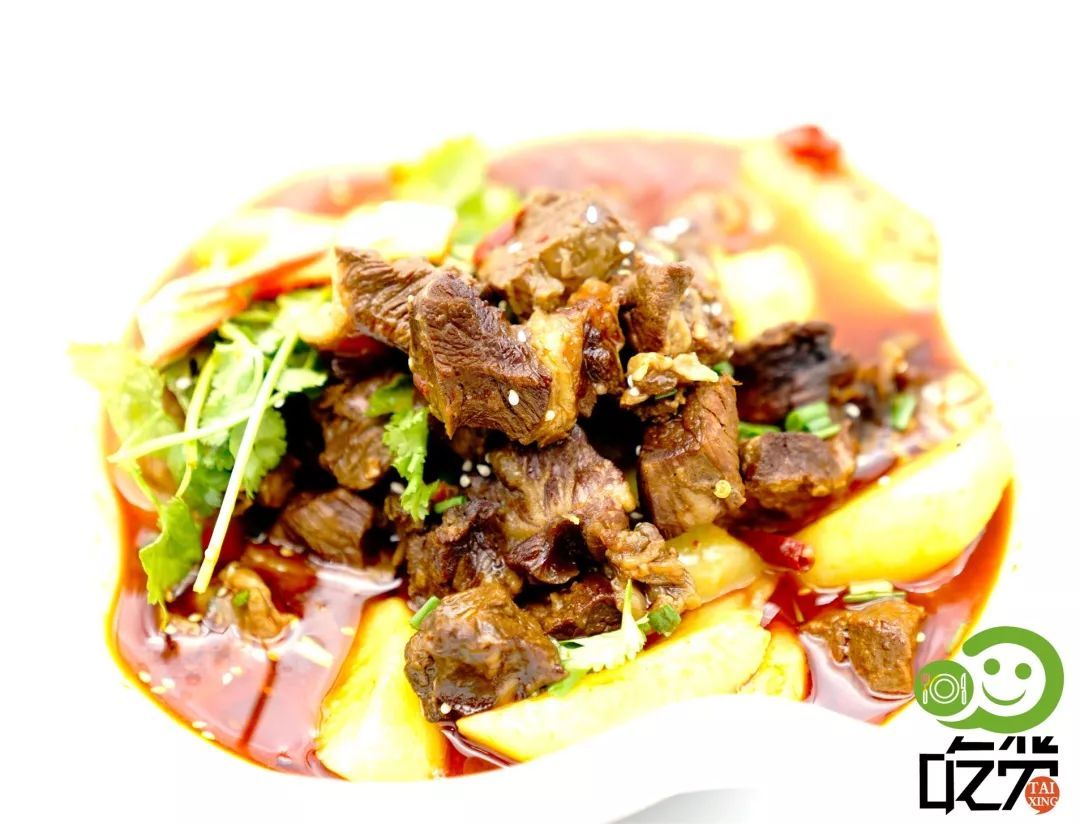 烧烤来了！地道*疆新**味藏在这里！全羊席、川菜包圆！