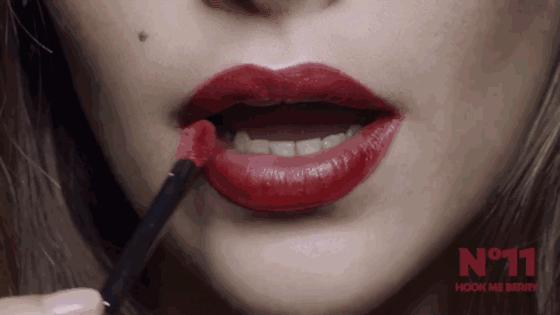 当男朋友和口红同时掉进水里,口红掉进水里了有用吗