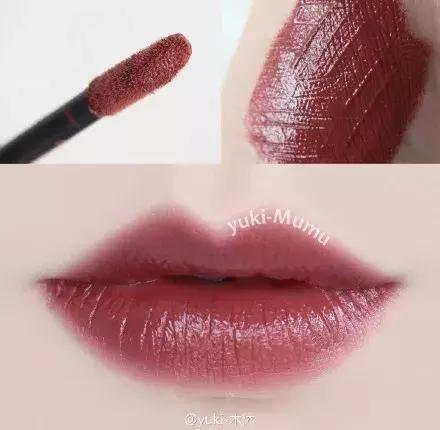 当男朋友和口红同时掉进水里,口红掉进水里了有用吗