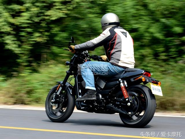 这不是你认识的哈雷试STREETROD750