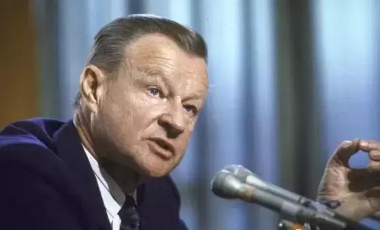 奶头战略，细思极恐