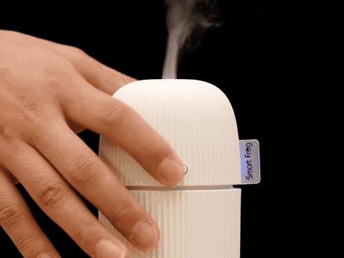 放在水杯里面的便携加湿器,可充电方便携带的加湿器