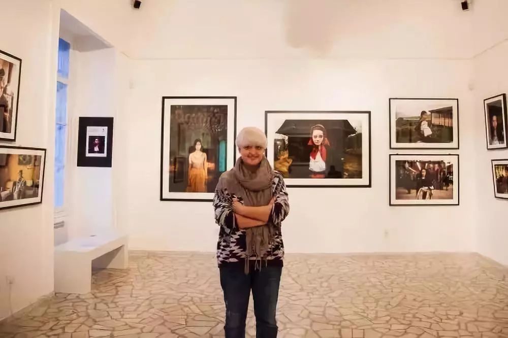 她搜集500个女神，组成世界美女地图，其中没有一张是网红脸