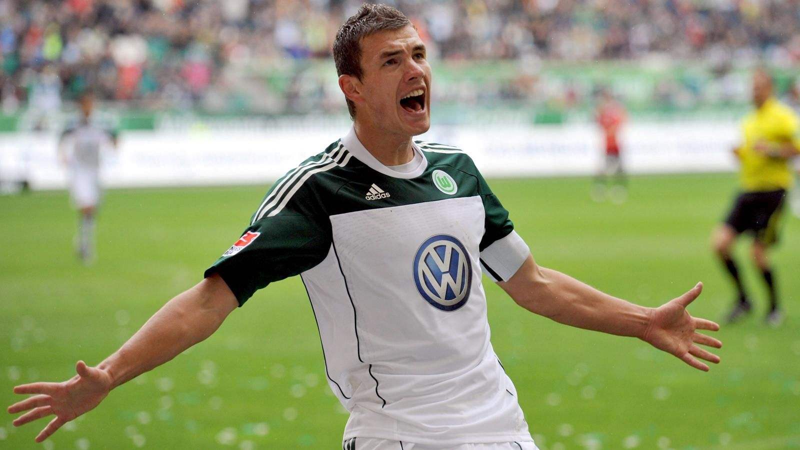 前南足球,足坛现役年龄最大的球员哲科