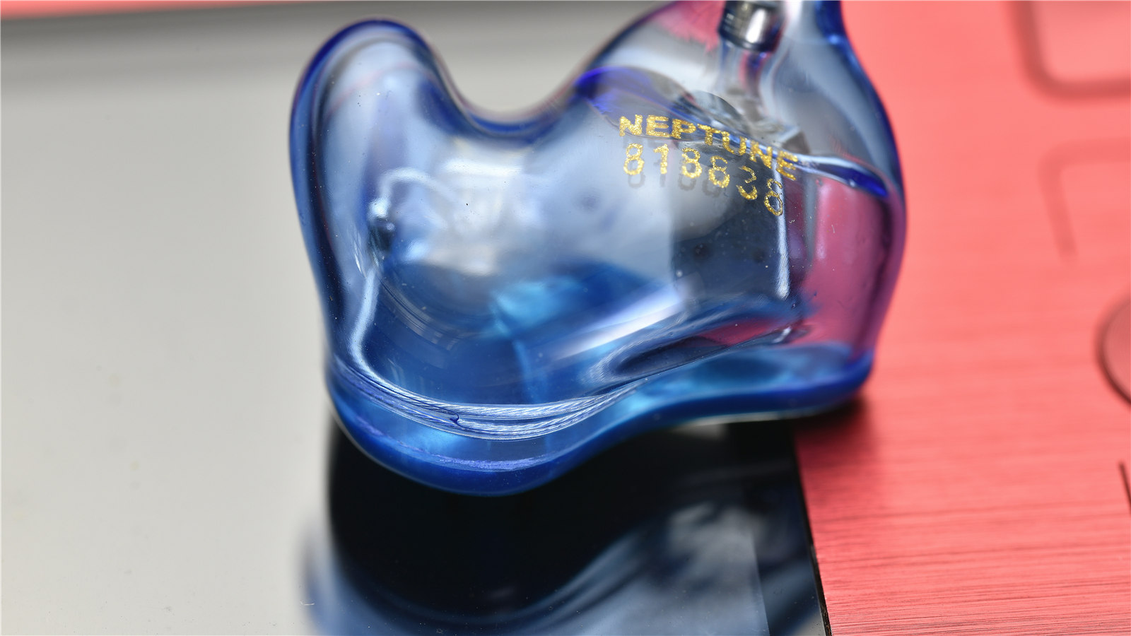 qdc蒙娜丽莎好还是海王星好,qdc耳机天王星和海王星的区别