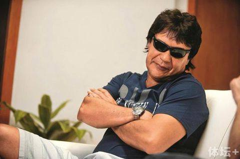 瓒冲潧鍗楃編涓夋澃,瓒崇悆鍗楅儹鍏堢敓