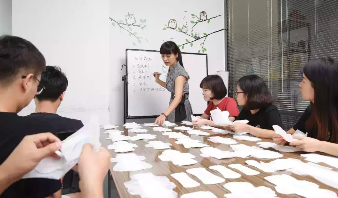 比女人更懂女人的男人是谁,比女人还懂女人的男人