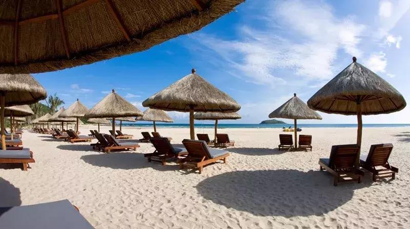 海南万宁日月湾冲浪攻略,海南日月湾冲浪