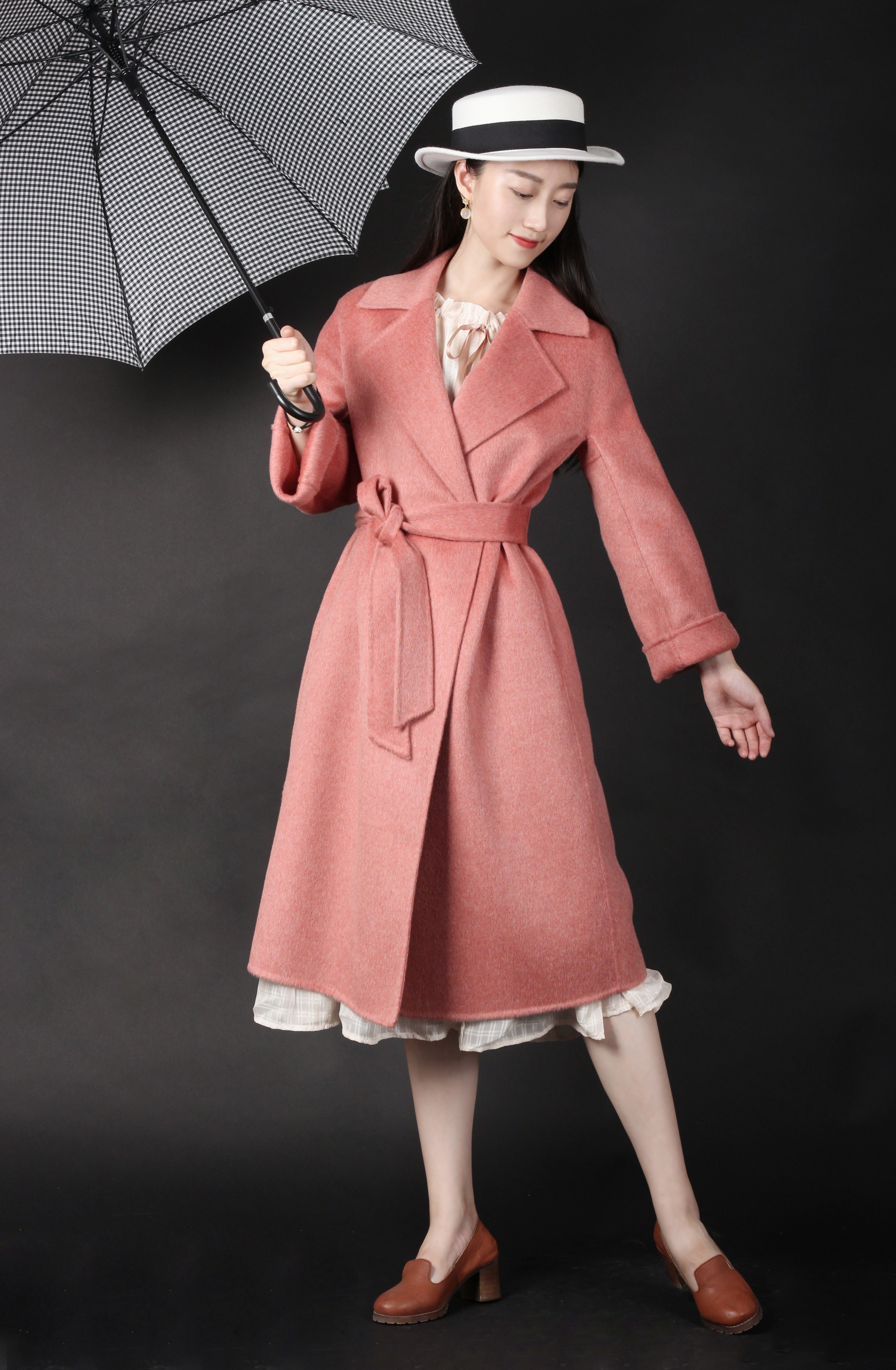 如何辨别双面羊绒大衣,怎样区别双面羊绒大衣的好坏