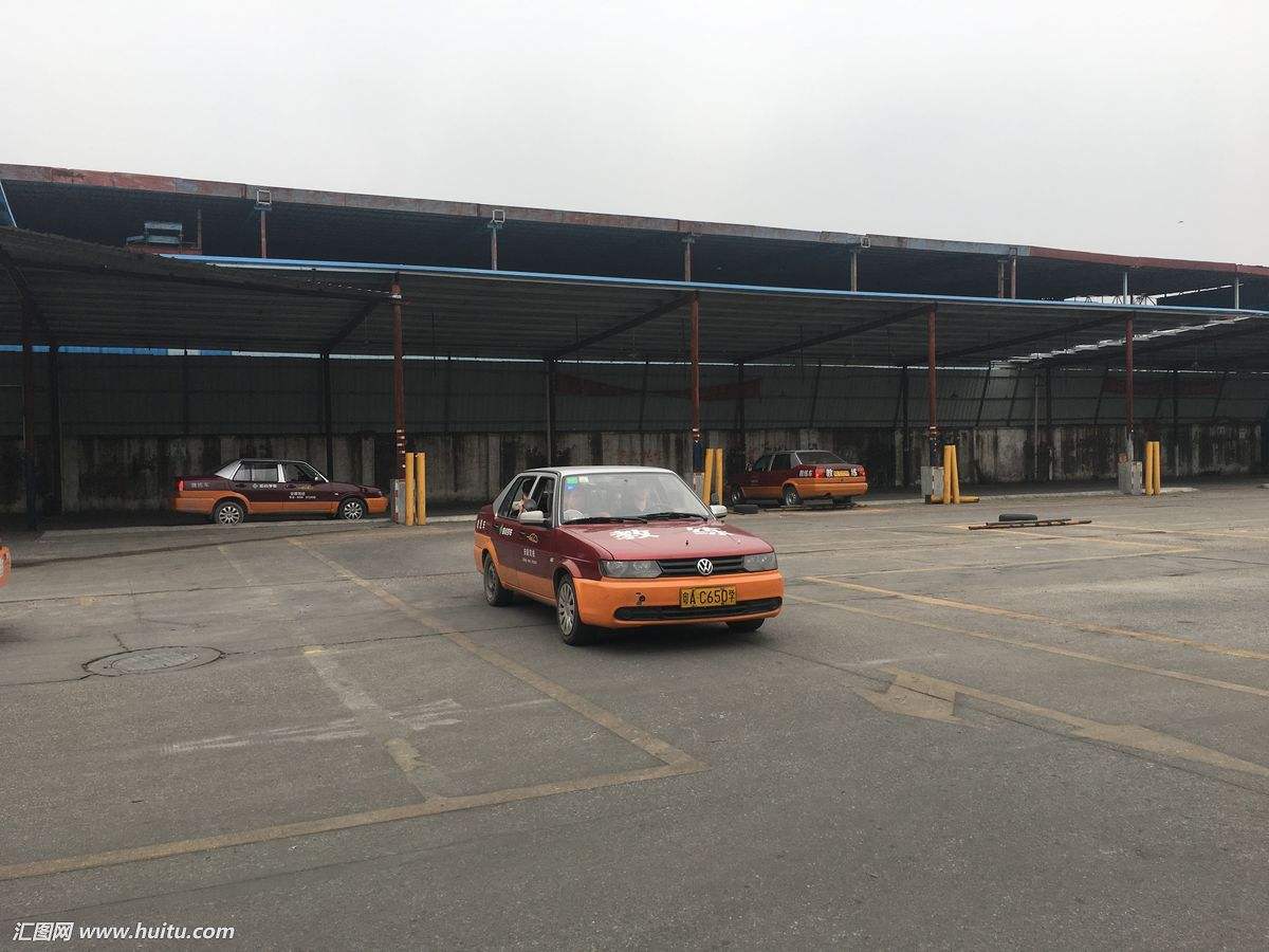 科目二倒车入库一把入库全教程,科目二倒车入库一把进什么原因