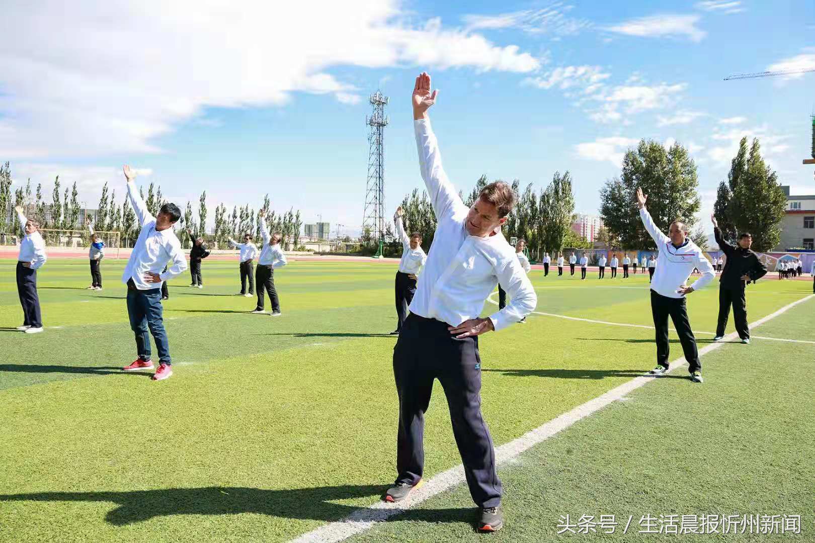 范亭中学举行2018年秋季田径运动会开幕式