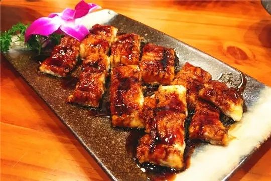 吃遍大连丨新店雨后春笋般冒了出来，一个比一个更具诱惑力！拔不拔草你们说了算？！