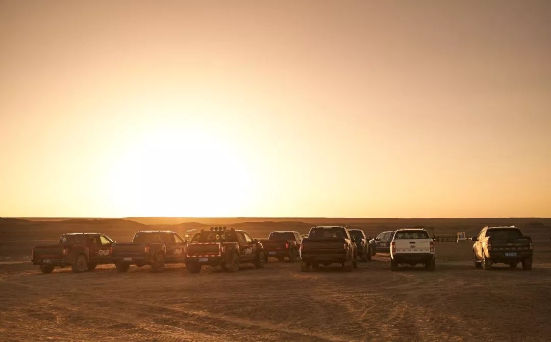“失联”的2天里，车叔竟完成对美式皮卡生活的所有幻想