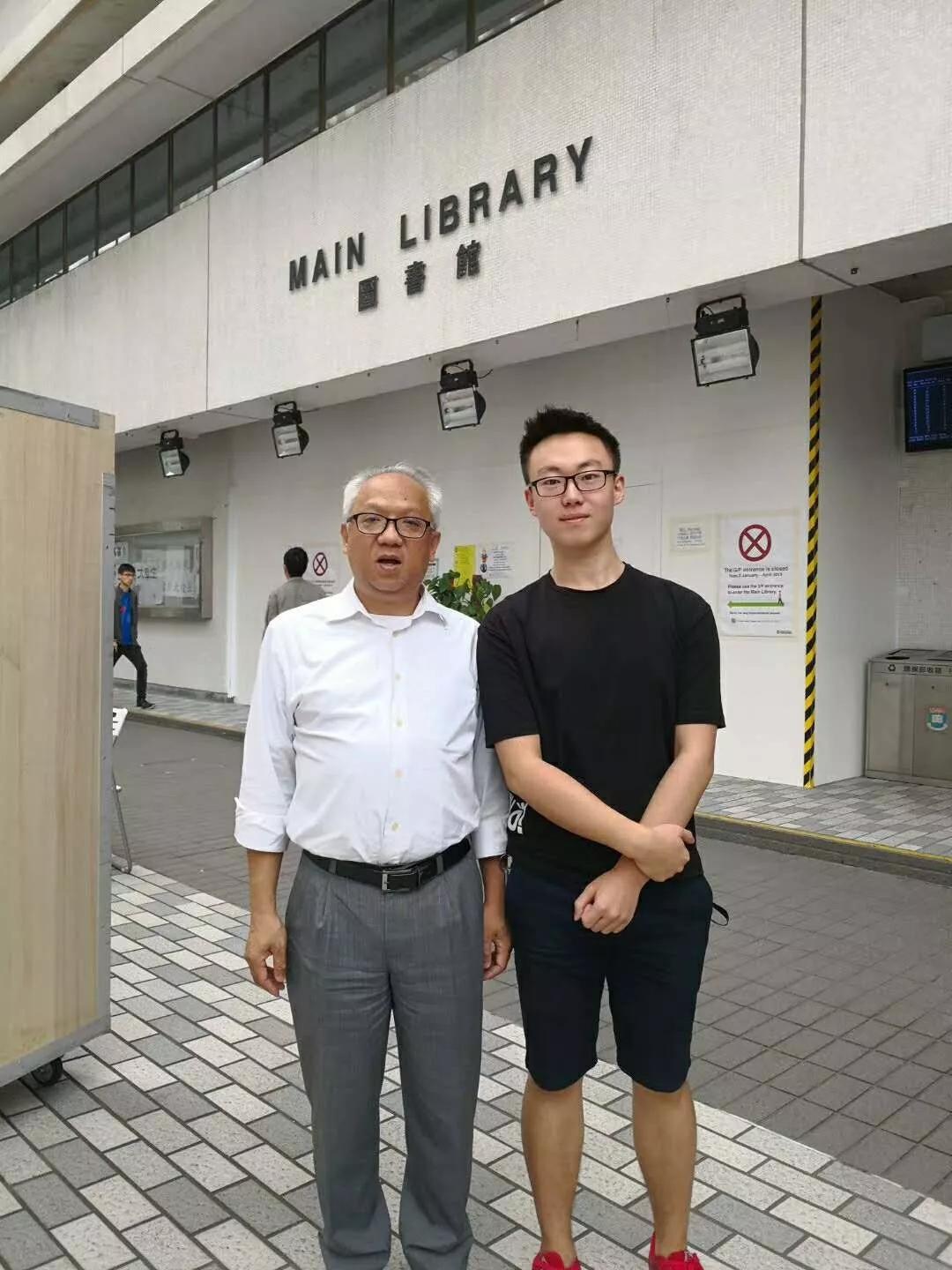 香港凤凰卫视主持人采访李嘉诚,香港凤凰卫视研学