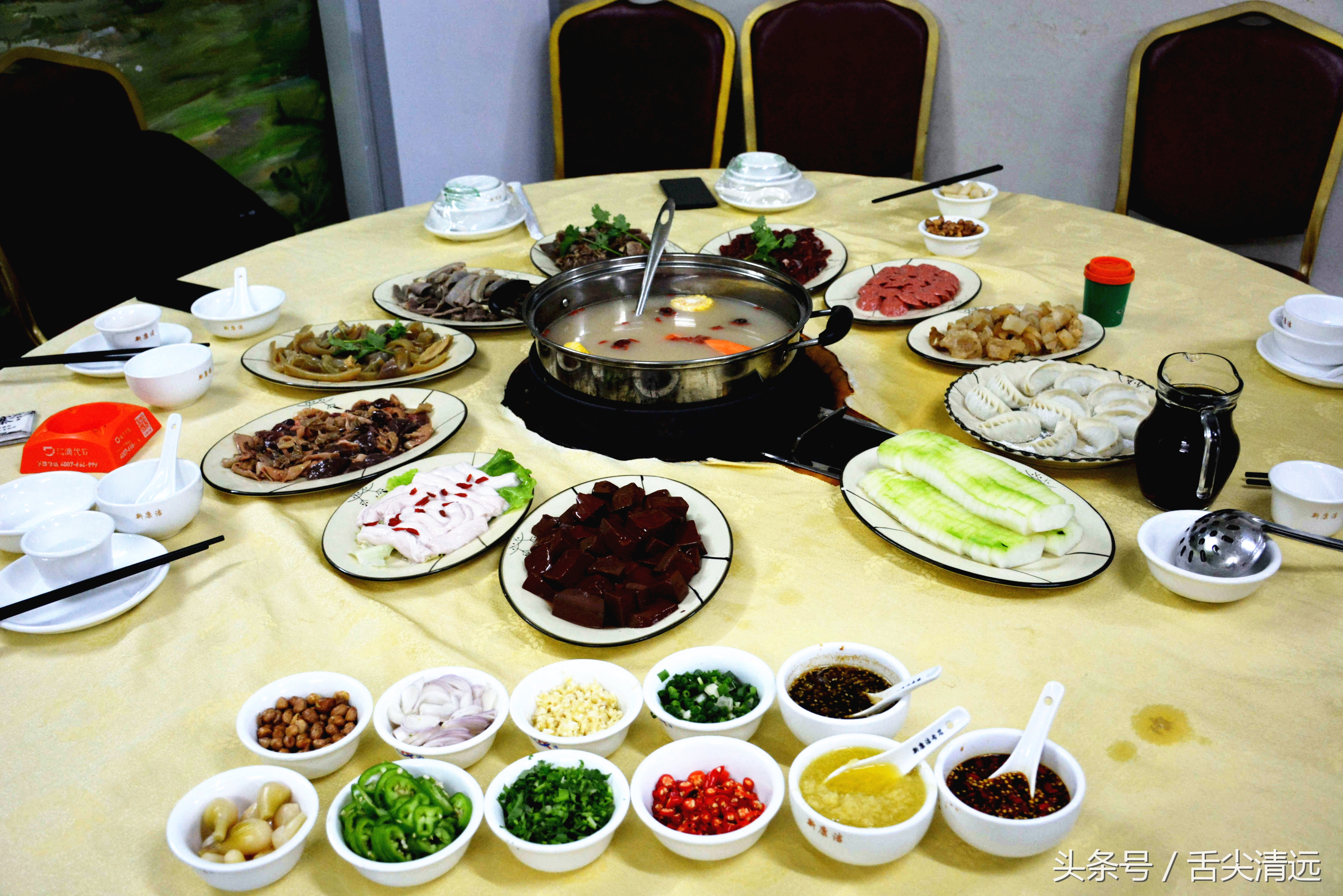 记得暴龙哥那两只驴仔吗?来清远了,人们都到这排队宠幸,爆场!