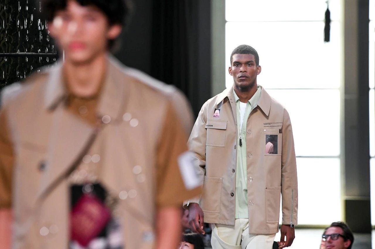 是什么人让LV、Gucci母公司突然走失200个亿？！